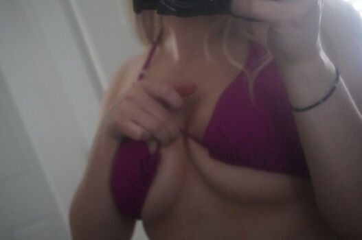 Full leaked Hailsbee  page private onlyfans photo