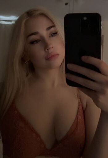 Full leaked Hailsbee  page private onlyfans photo