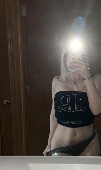 Full leaked Hailsbee  page private onlyfans photo