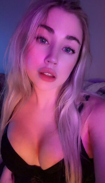 Full leaked Hailsbee page private onlyfans photo