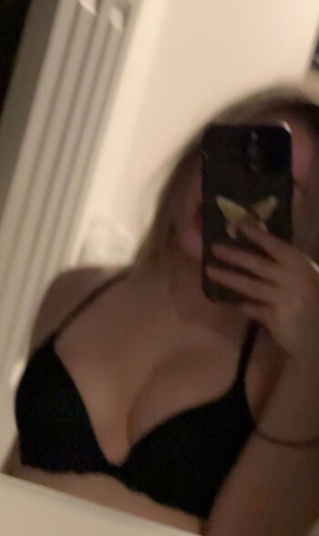 Full leaked Hailsbee private onlyfans photo