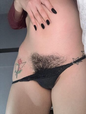 Full leaked Hairy women  page private onlyfans photo