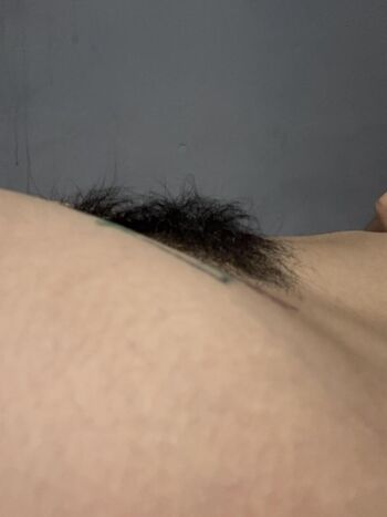 Full leaked Hairy women  page private onlyfans photo