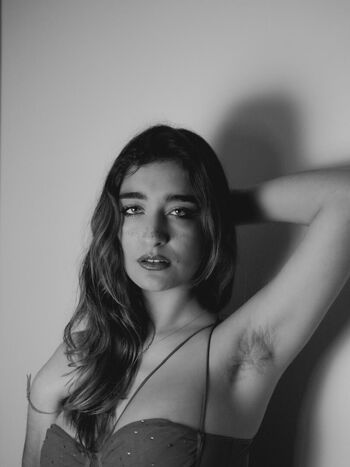 Full leaked Hairy women  page private onlyfans photo