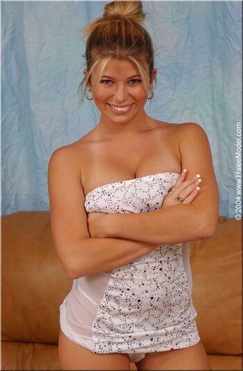 Full leaked Halee model page private onlyfans photo