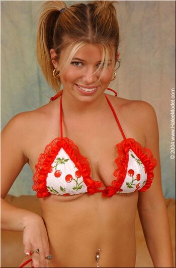 Full leaked Halee model page private onlyfans photo