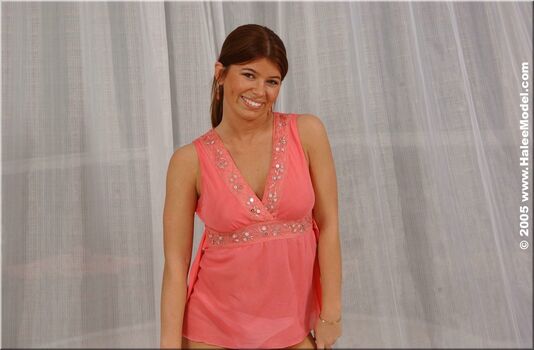 Full leaked Halee model page private onlyfans photo