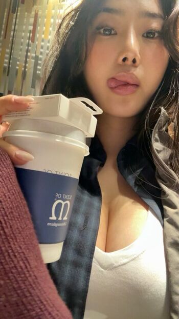 Full leaked Haliun b page private onlyfans photo