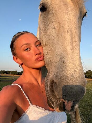 Full leaked Halle cooley page private onlyfans photo