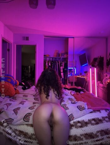 Full leaked Hallestrawberryy private onlyfans photo