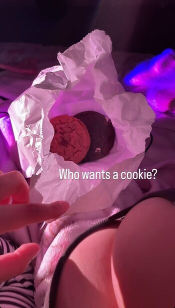 Full leaked Halola private onlyfans photo