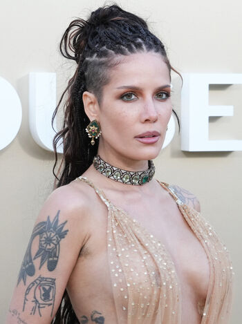Full leaked Halsey page private onlyfans photo
