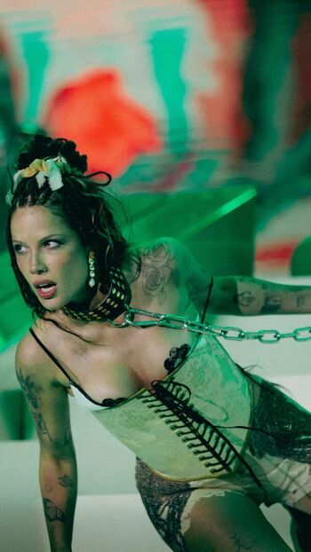 Full leaked Halsey page private onlyfans photo