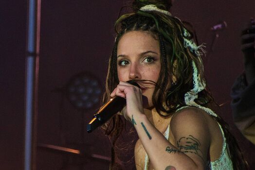 Full leaked Halsey page private onlyfans photo
