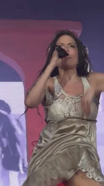 Full leaked Halsey page private onlyfans photo