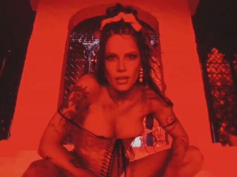 Full leaked Halsey page private onlyfans photo