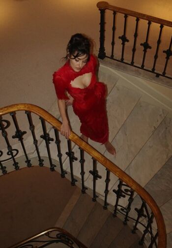 Full leaked Hande ercel page private onlyfans photo