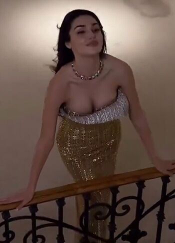 Full leaked Hande ercel private onlyfans photo