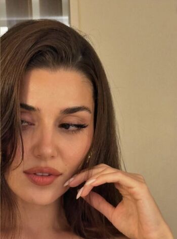 Full leaked Hande ercel private onlyfans photo