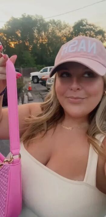 Full leaked Hannah c page private onlyfans photo