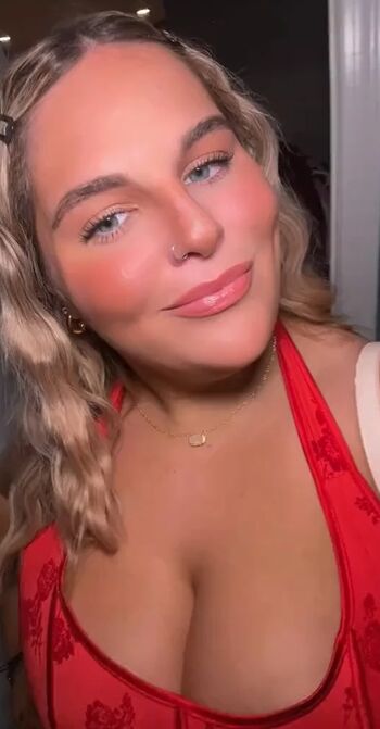 Full leaked Hannah c page private onlyfans photo