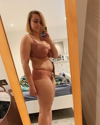 Full leaked Hannah witton private onlyfans photo