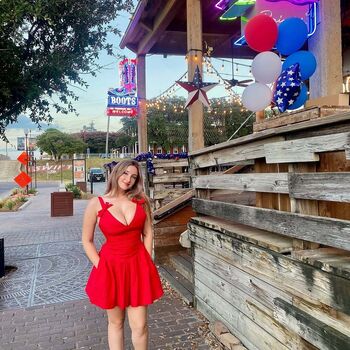 Full leaked Hannahhitchner private onlyfans photo