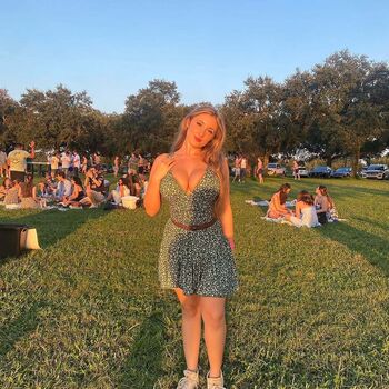 Full leaked Hannahhitchner private onlyfans photo