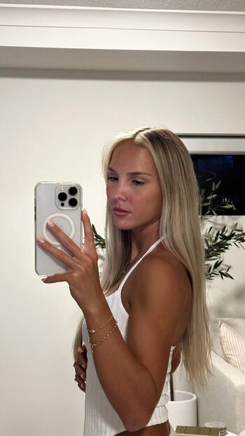 Full leaked Hannahpearson private onlyfans photo