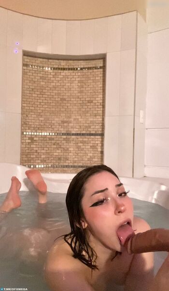 Full leaked Hannapunzel private onlyfans photo