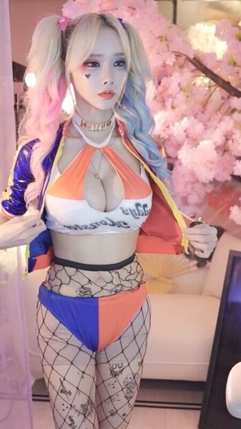 Full leaked Harley quinn cosplay private onlyfans photo
