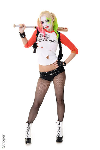 Full leaked Harley quinn cosplay page private onlyfans photo