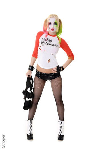 Full leaked Harley quinn cosplay page private onlyfans photo