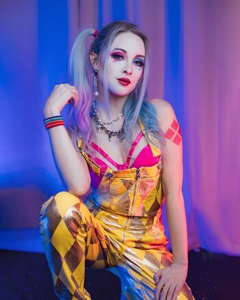 Full leaked Harley quinn cosplay page private onlyfans photo
