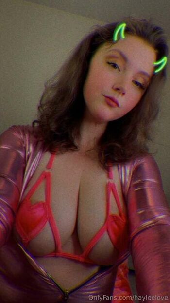 Full leaked Hayleelove private onlyfans photo