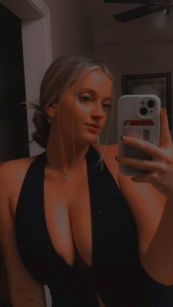 Full leaked Hayleyymariieee private onlyfans photo