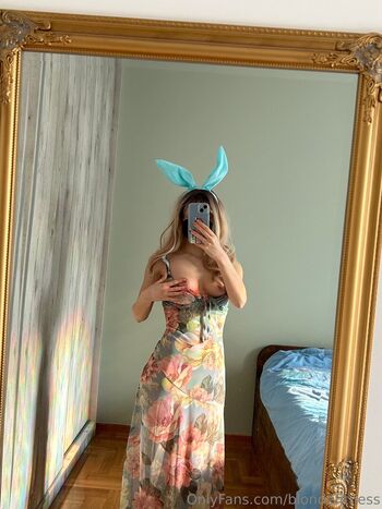 Full leaked Hazel yogi private onlyfans photo