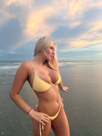 Full leaked Hazelklingerr private onlyfans photo