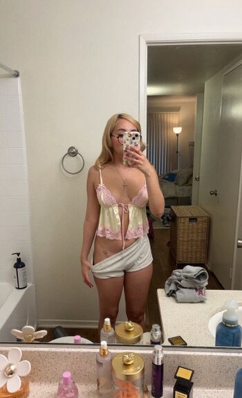 Full leaked Heavenlyflavoured private onlyfans photo