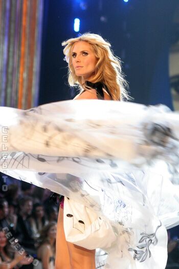 Full leaked Heidi klum  page private onlyfans photo