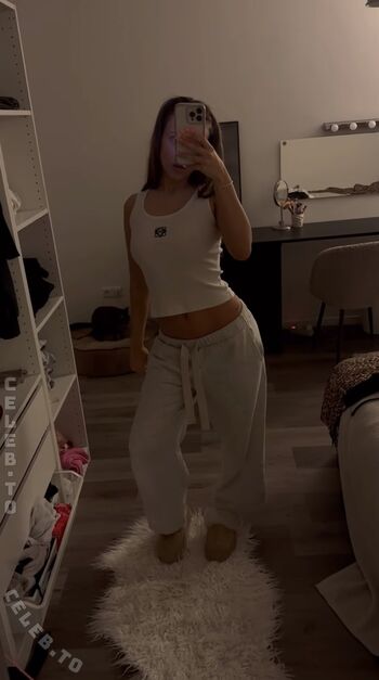 Full leaked Heidibve private onlyfans photo