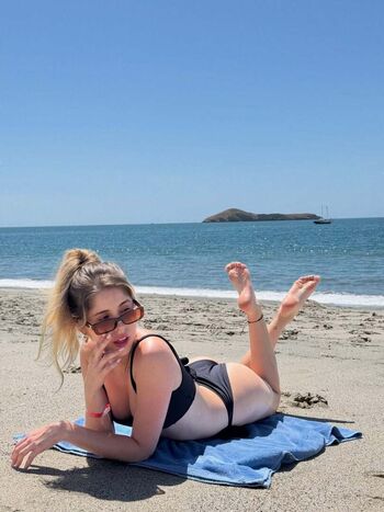 Full leaked Heidy pino private onlyfans photo