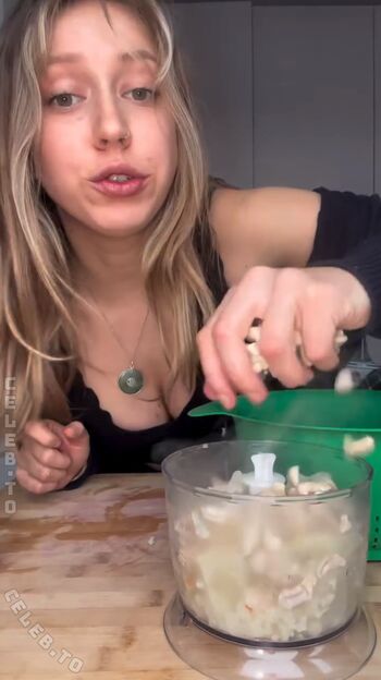 Full leaked Helenaastoll private onlyfans photo