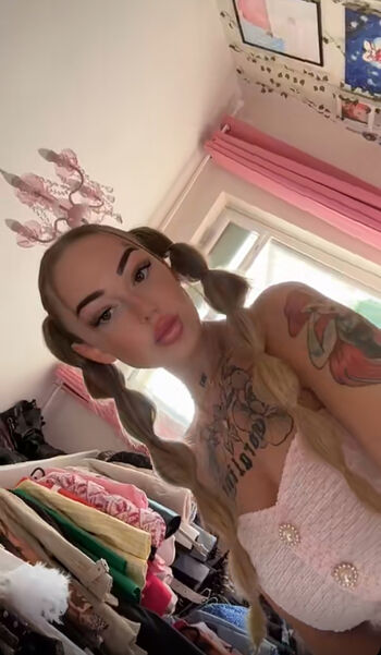 Helenaeliart