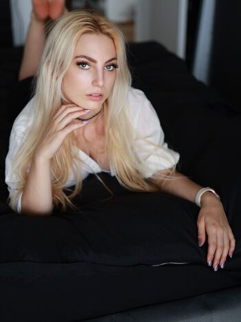 Full leaked Helenakingsoul page private onlyfans photo