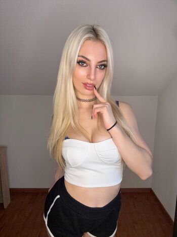 Full leaked Helenakingsoul page private onlyfans photo