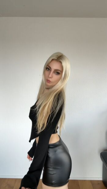 Full leaked Helenakingsoul private onlyfans photo