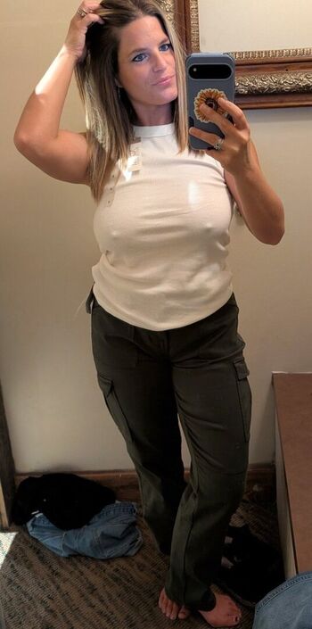 Full leaked Hellahotwife page private onlyfans photo
