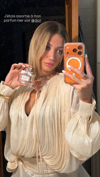 Full leaked Hello iris page private onlyfans photo