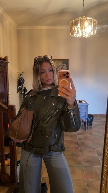 Full leaked Hello iris private onlyfans photo